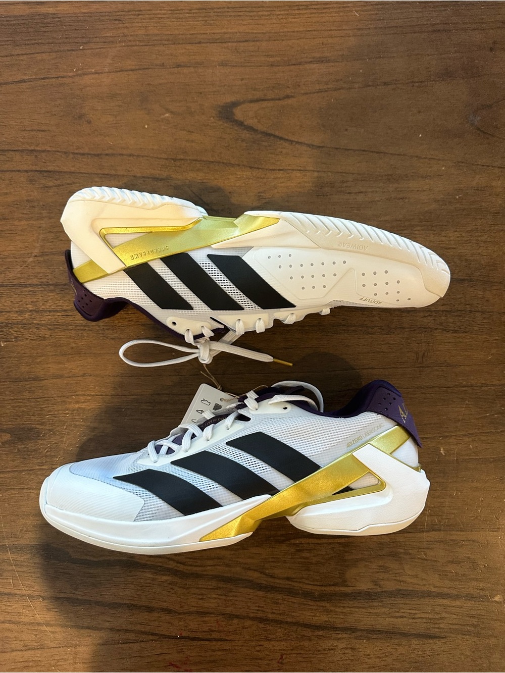adidas Adizero Ubersonic 5 Men’s Tennis Shoes Size 9 White Gold JQ3778 NWT